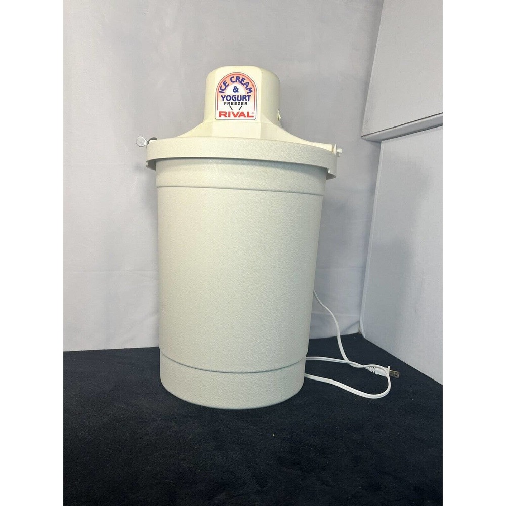 Vintage Rival Ice Cream And Yogurt Freezer 4 Quart Electric 8401M, NIOB